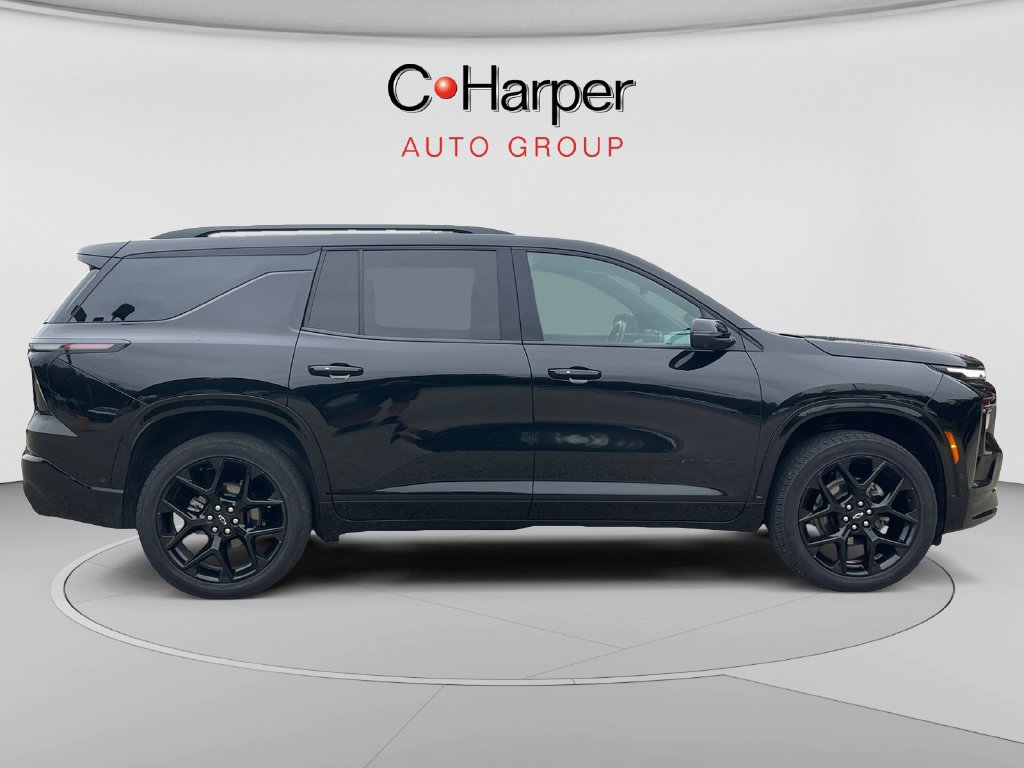 Used 2024 Chevrolet Traverse RS AWD/4WD image 2