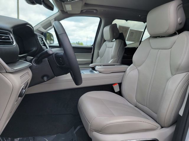 Certified 2024 Jeep Wagoneer L Series III w/ Premium Group I AWD/4WD image 20