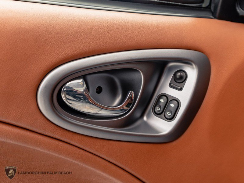 Used 2003 Aston Martin Vanquish RWD image 35