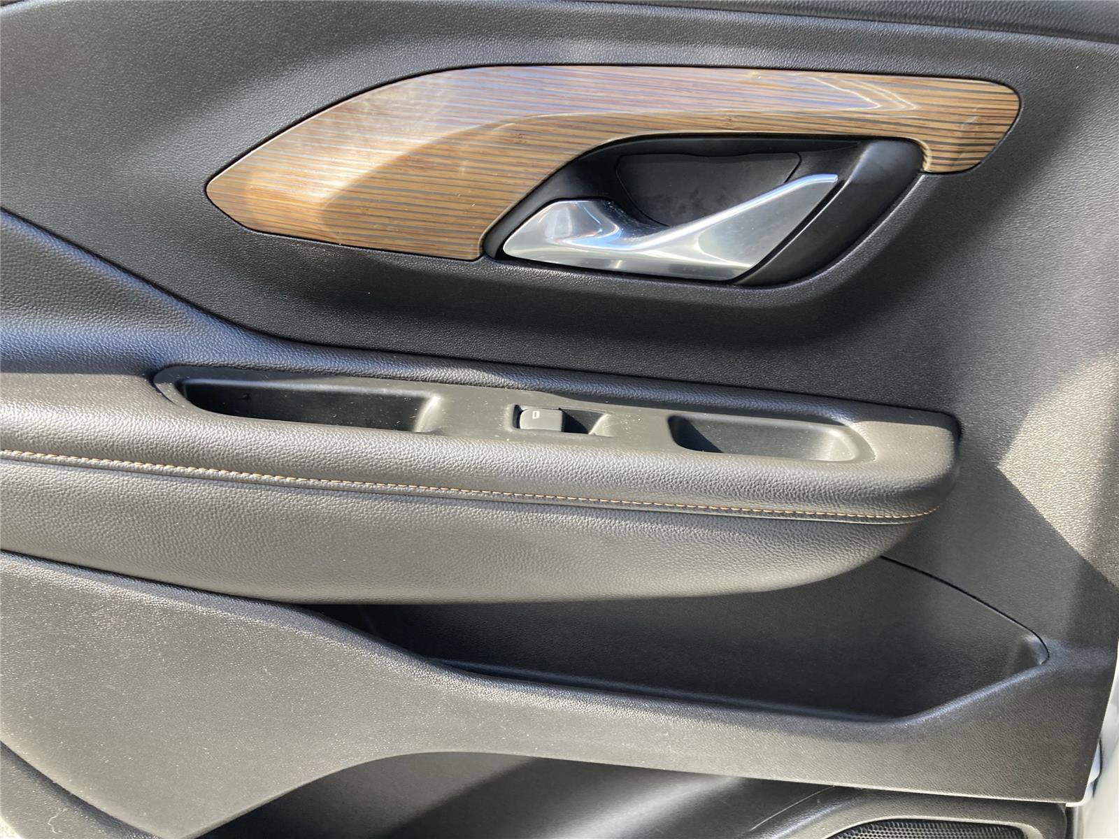 Used 2018 GMC Terrain SLE image 30