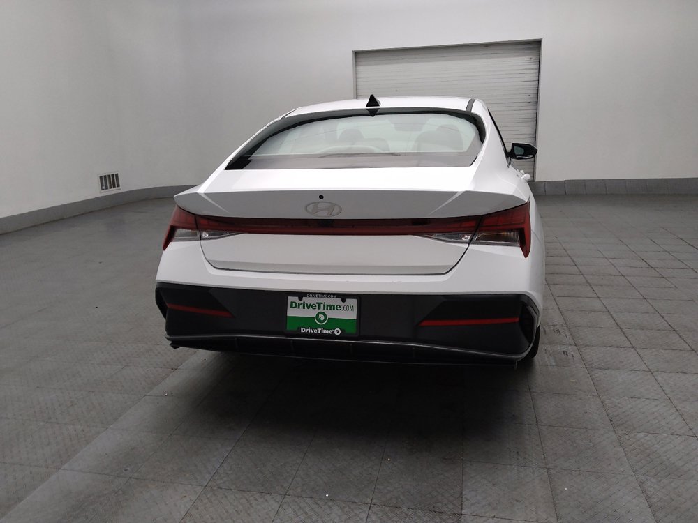 Used 2025 Hyundai Elantra SEL FWD image 7