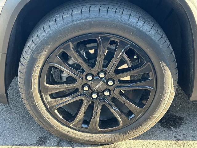 Used 2023 GMC Acadia SLT w/ Elevation Edition FWD image 28