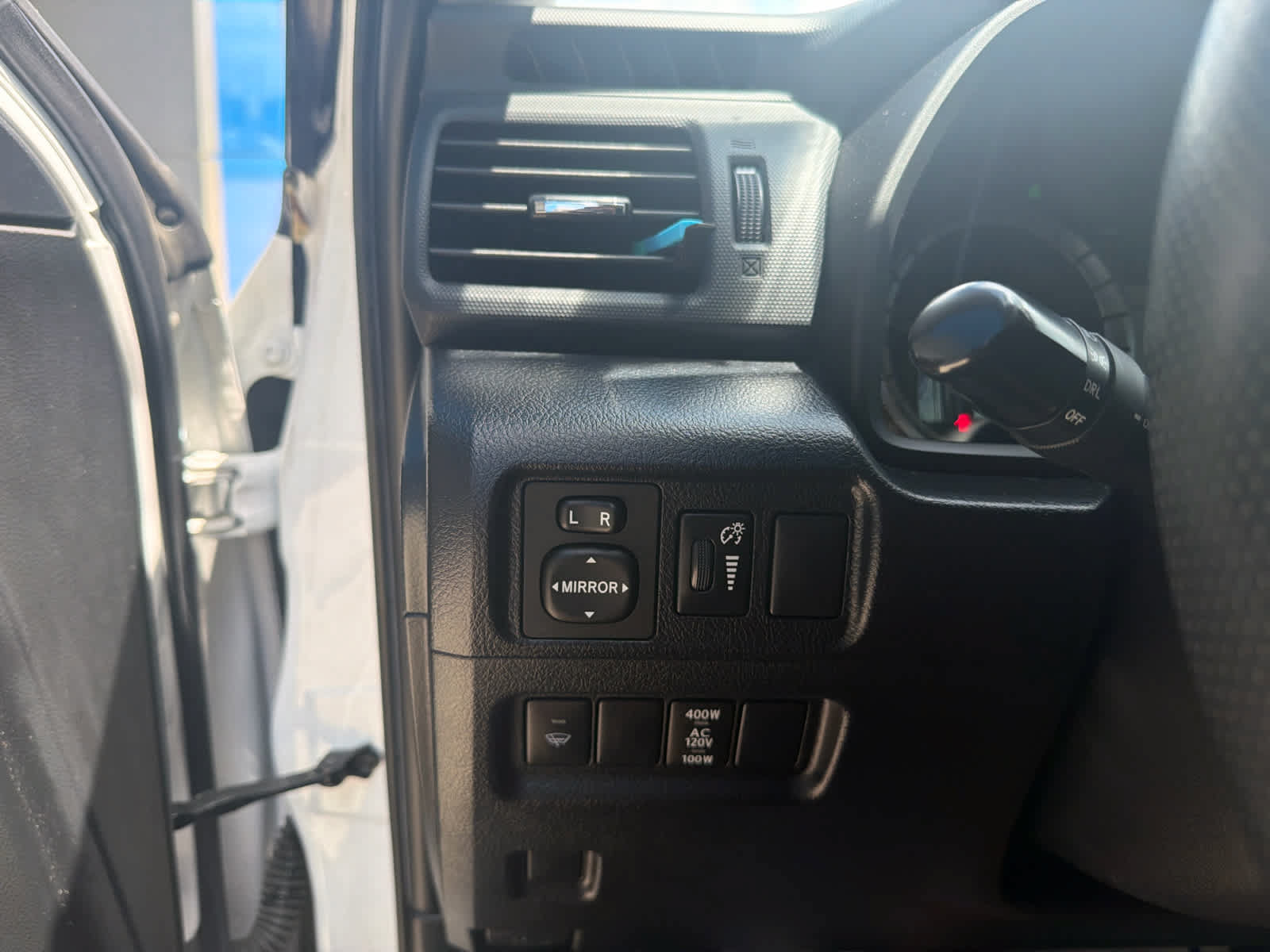 Used 2019 Toyota 4Runner SR5 AWD/4WD image 21