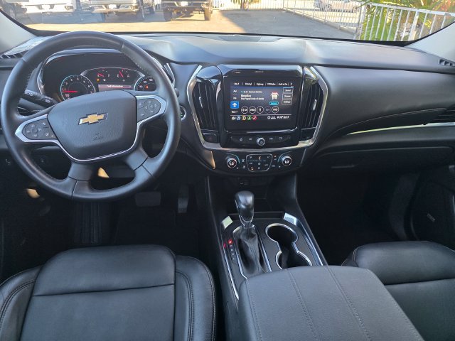 Certified 2021 Chevrolet Traverse LT w/ LT Premium Package FWD image 17