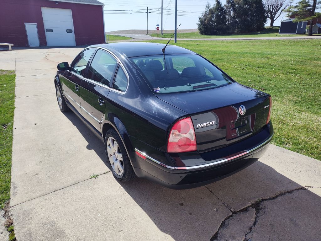 Used 2005 Volkswagen Passat GLS image 2