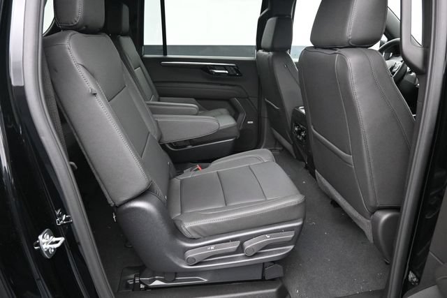 New 2026 Chevrolet Suburban LT w/ Comfort Package AWD/4WD image 28
