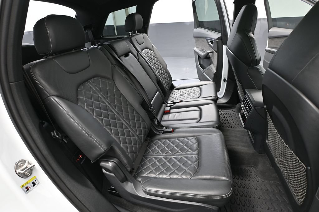 Used 2021 Audi SQ7 Premium Plus w/ Executive Package AWD/4WD image 47