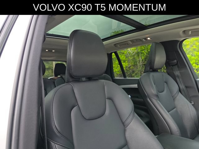 Used 2022 Volvo XC90 T5 Momentum w/ Protection Package Premier FWD image 11