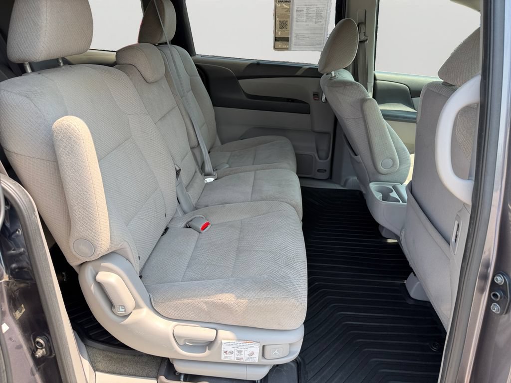 Used 2016 Honda Odyssey SE image 13