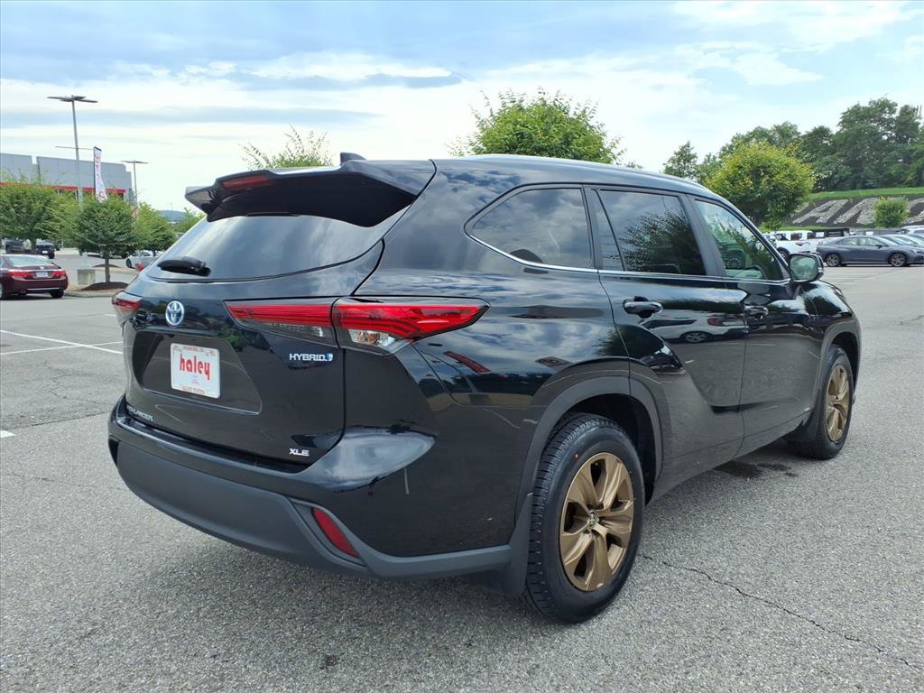 Used 2023 Toyota Highlander Bronze Edition AWD/4WD image 4