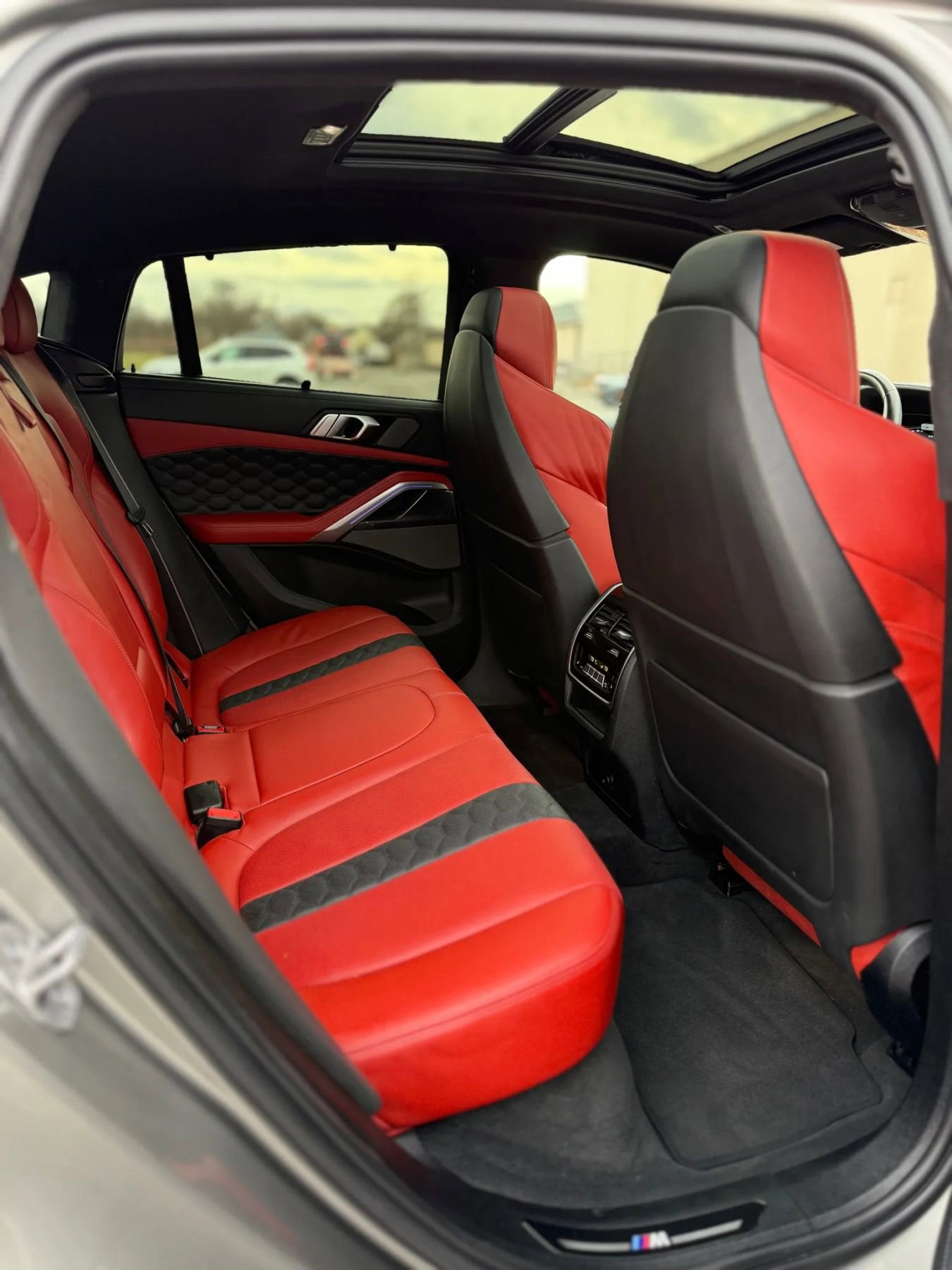 Used 2022 BMW X6 M w/ Competition Package AWD/4WD image 17
