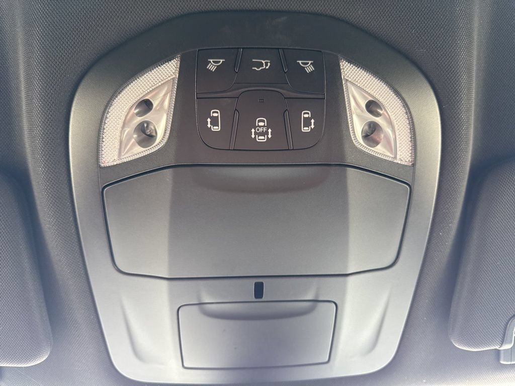 New 2026 Chrysler Pacifica Select AWD/4WD image 21
