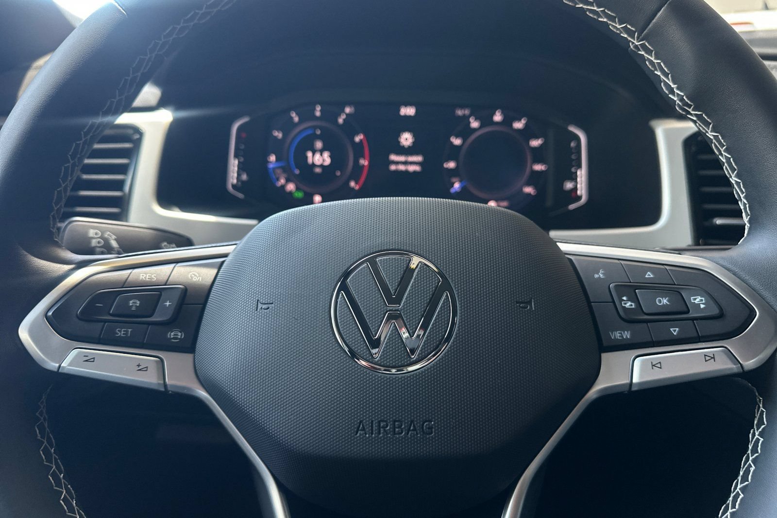 Used 2023 Volkswagen Atlas Cross Sport SE FWD image 23