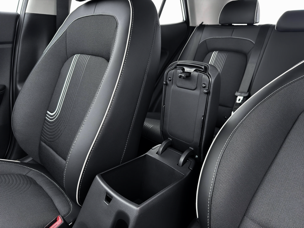 New 2026 Hyundai Venue SEL FWD image 19