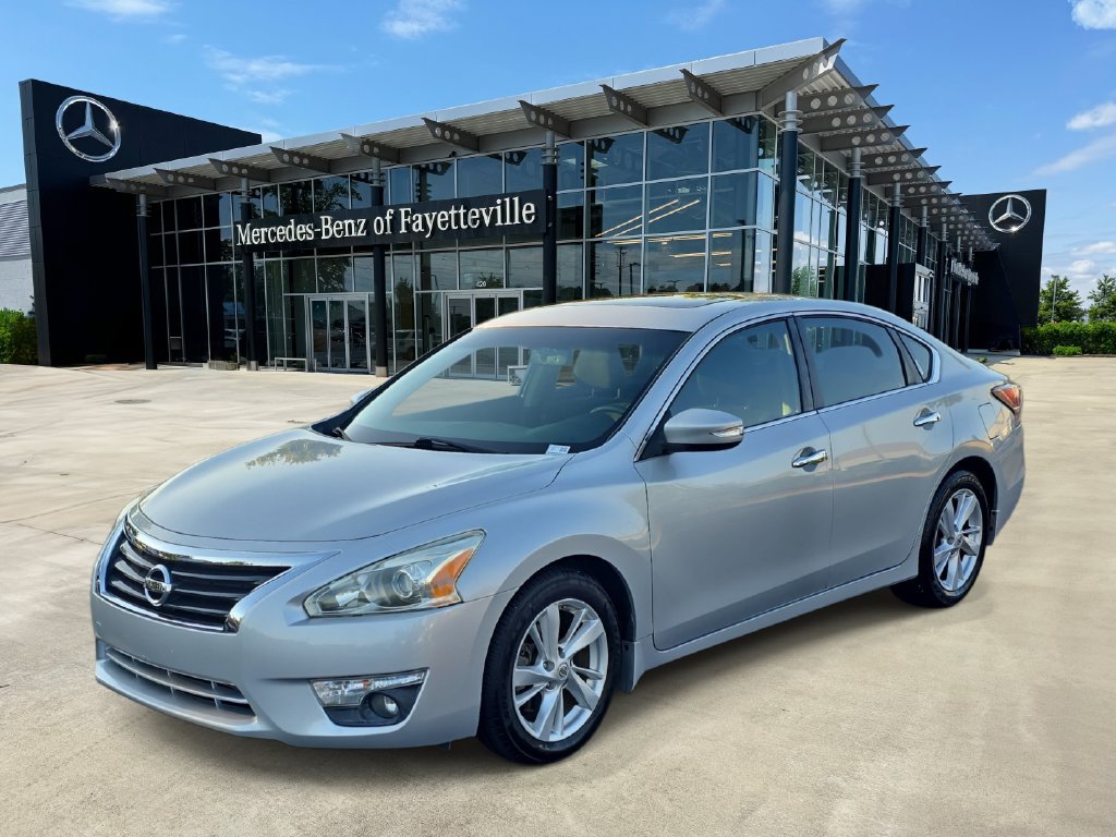 Used 2015 Nissan Altima 2.5 SV w/ Convenience Package FWD image 1
