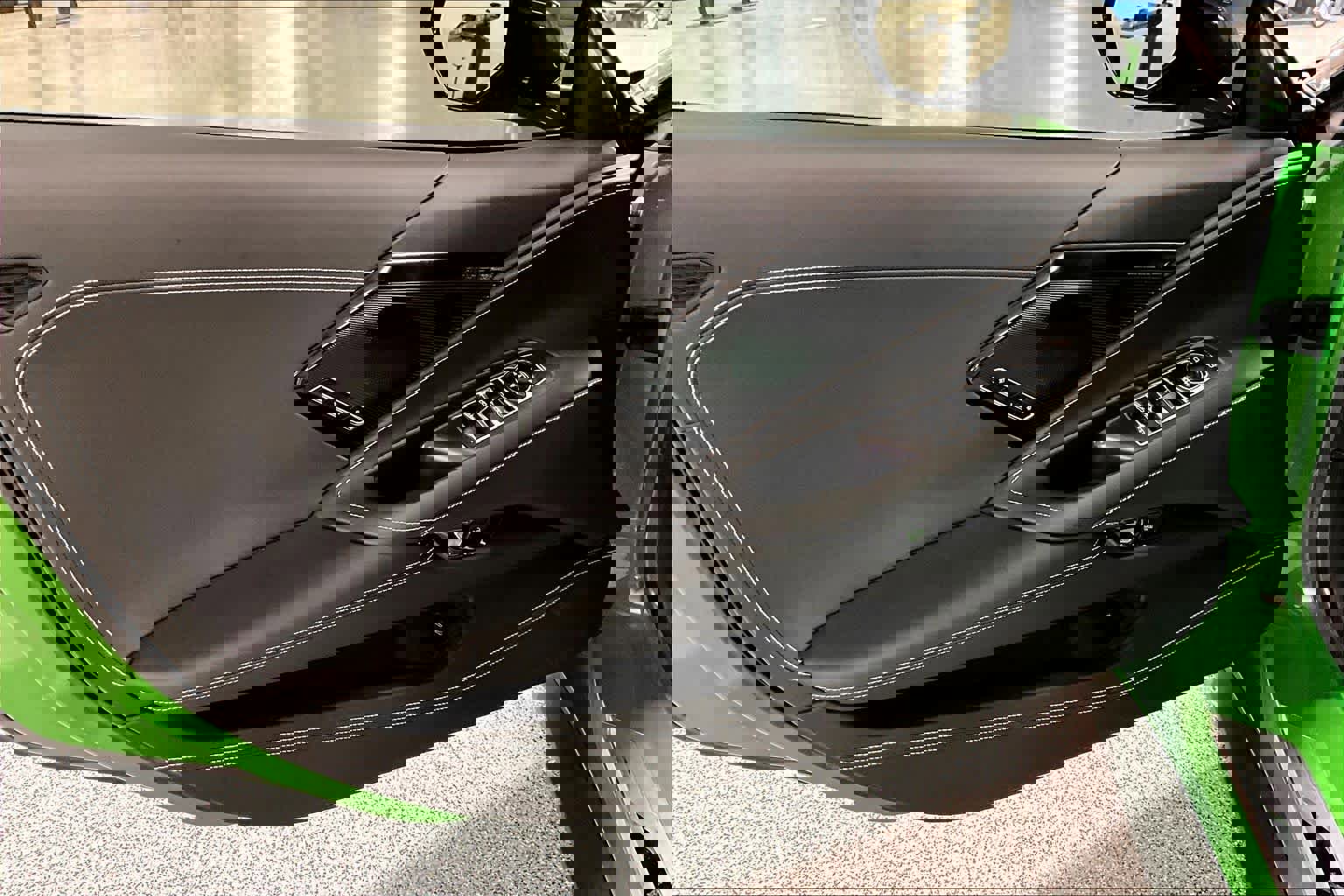 Used 2026 Chevrolet Corvette Stingray Premium Conv w/ Z51 Performance Package image 22