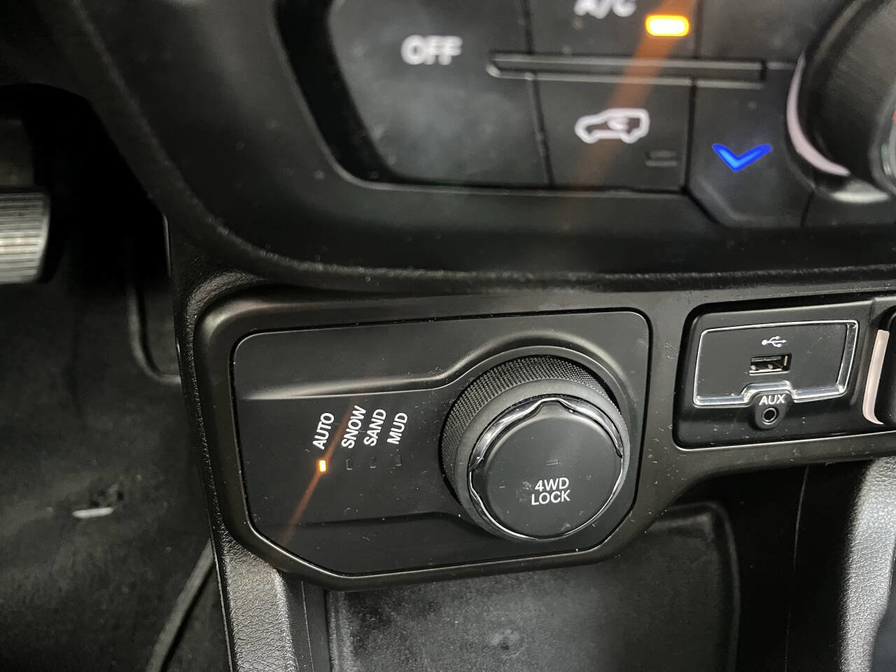 Used 2020 Jeep Renegade Altitude image 18