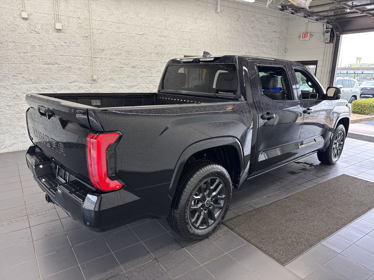Used 2024 Toyota Tundra Platinum AWD/4WD image 8