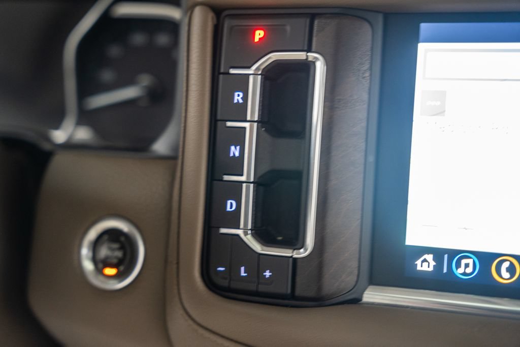 Used 2021 GMC Yukon XL Denali w/ Denali Premium Package AWD/4WD image 30