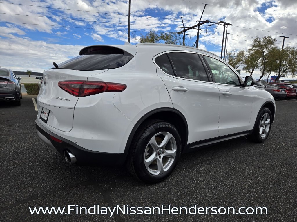 Used 2020 Alfa Romeo Stelvio RWD image 6