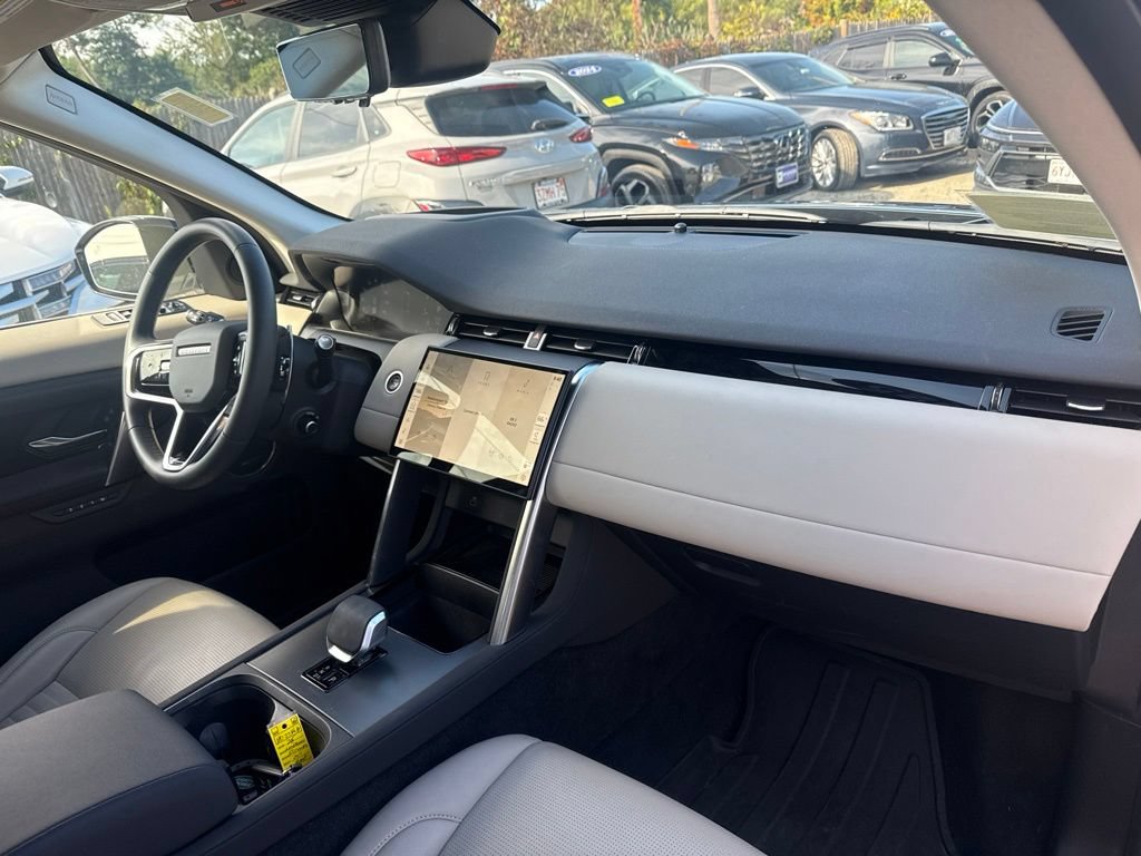 Used 2025 Land Rover Discovery Sport S AWD/4WD image 26