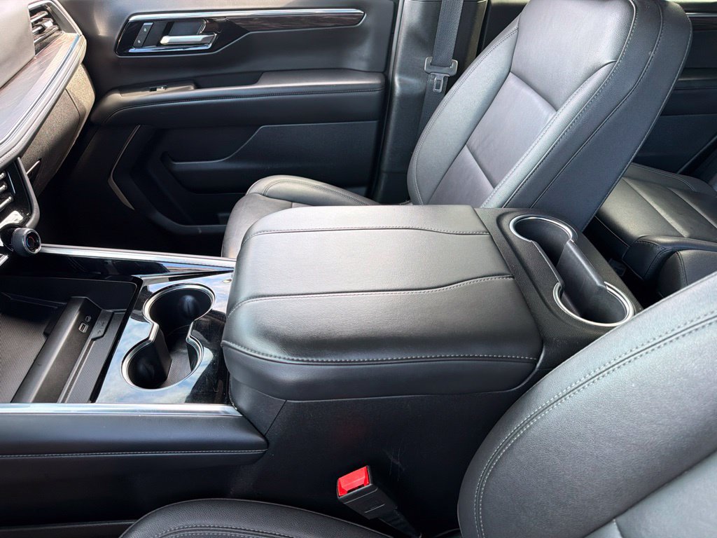 Used 2025 Chevrolet Tahoe LT AWD/4WD image 12
