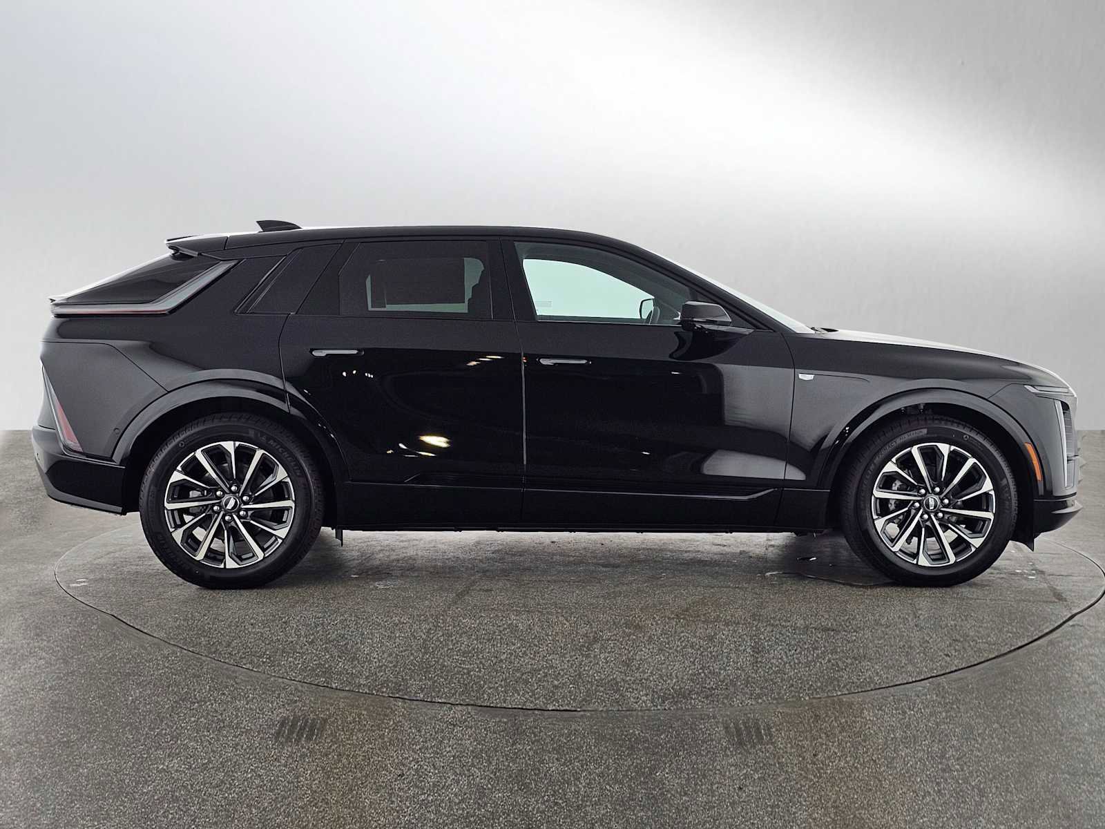 New 2026 Cadillac Lyriq Sport image 2
