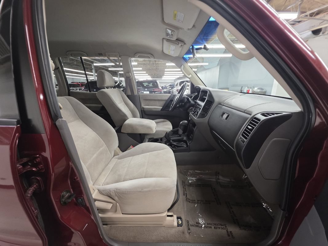 Used 2002 Mitsubishi Montero XLS AWD/4WD image 10