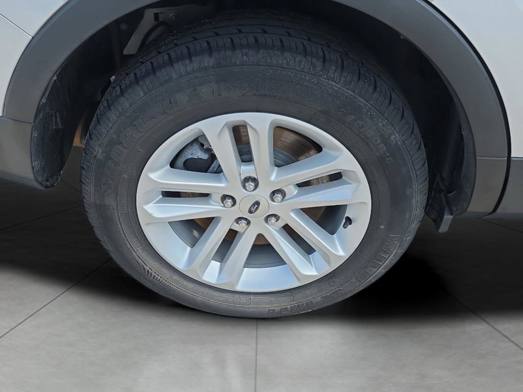 Used 2016 Ford Explorer XLT w/ Equipment Group 201A FWD image 7