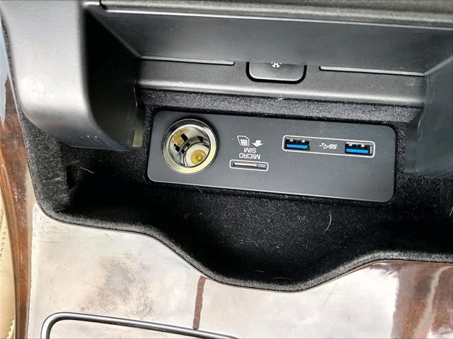 Used 2022 Land Rover Range Rover Westminster Edition image 26