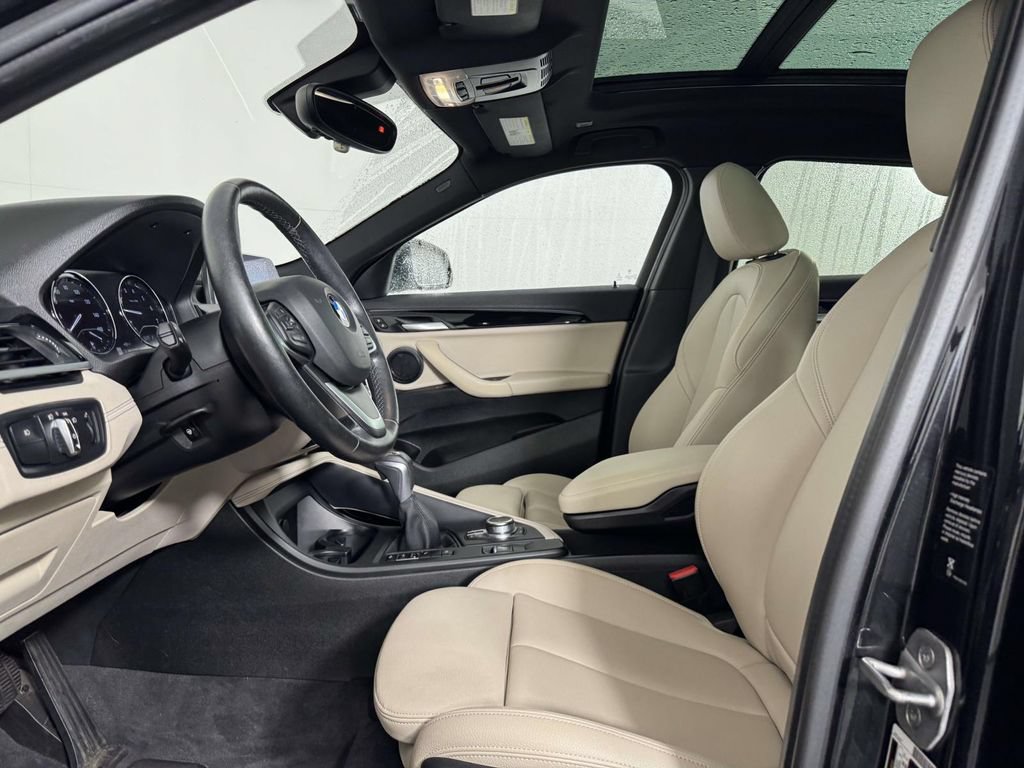 Used 2019 BMW X2 xDrive28i w/ Convenience Package AWD/4WD image 4