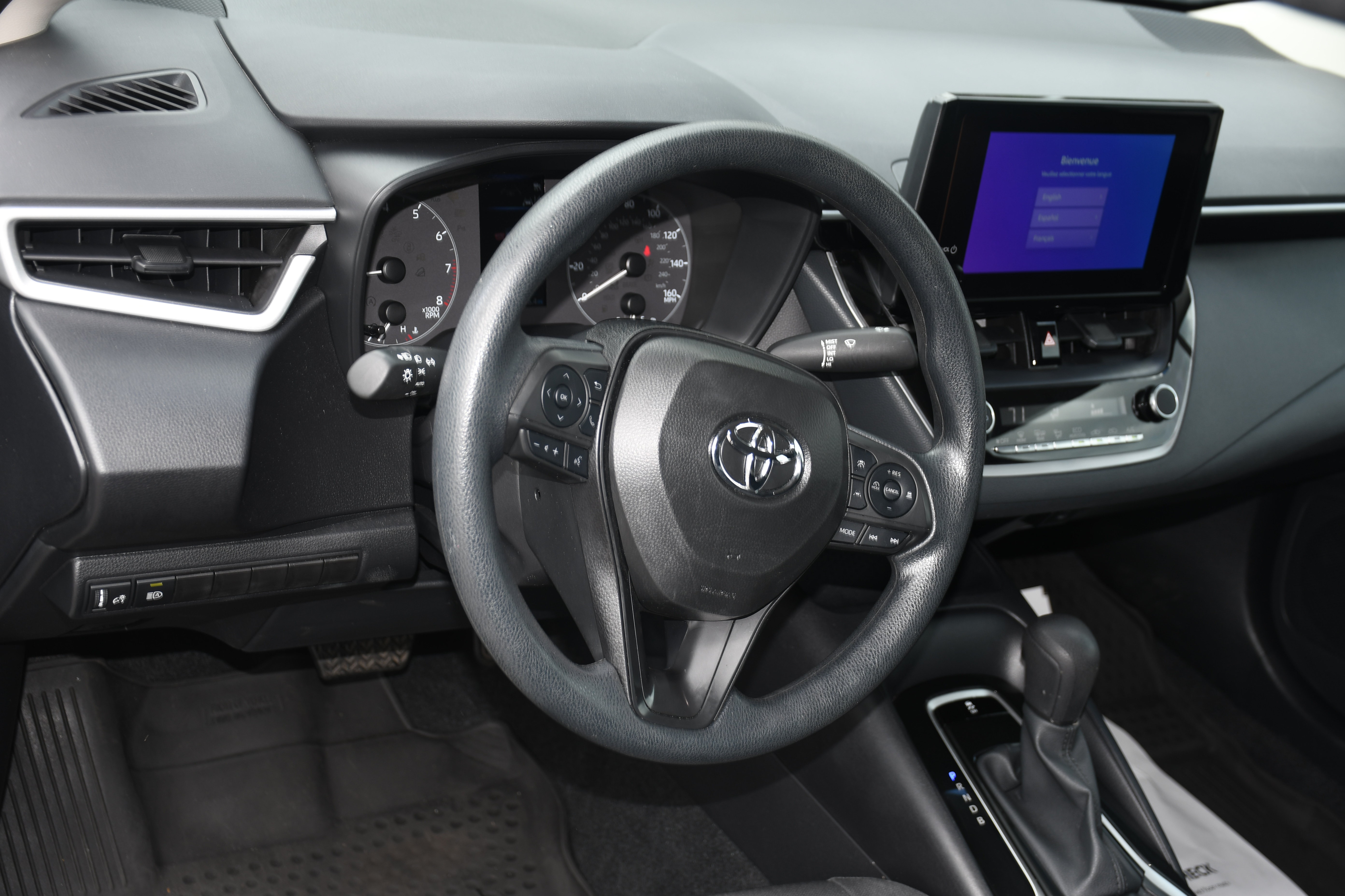 Certified 2025 Toyota Corolla LE w/ Convenience Package FWD image 8