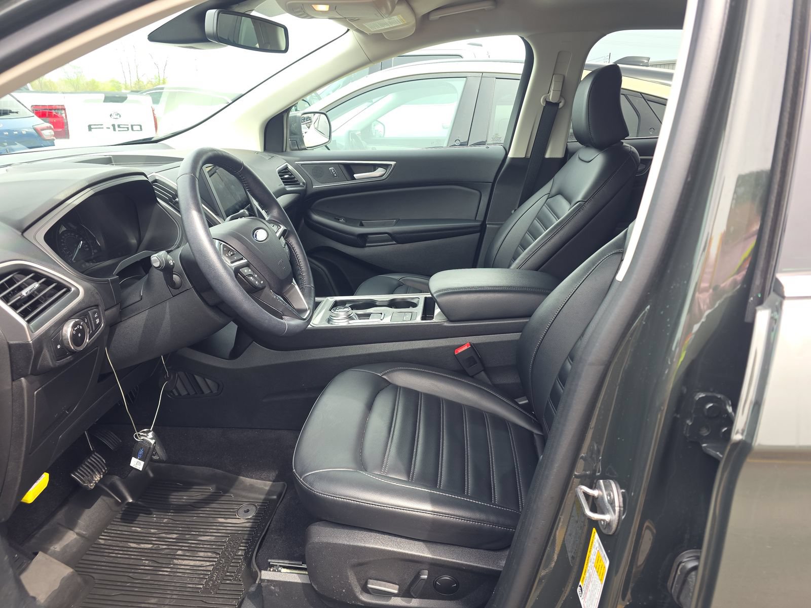 Used 2024 Ford Edge SEL w/ Convenience Package AWD/4WD image 6