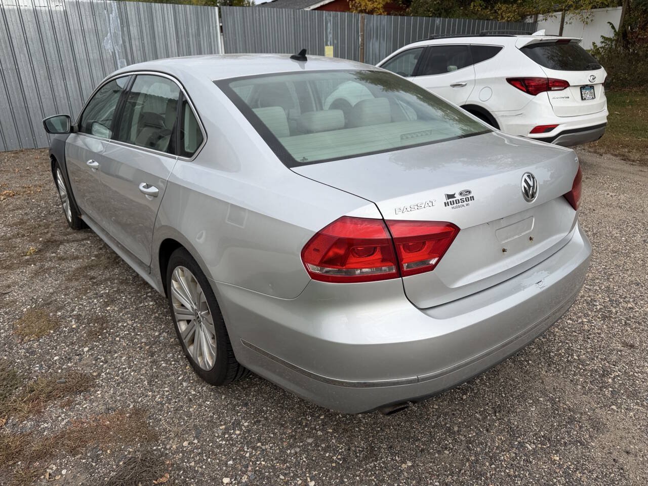 Used 2013 Volkswagen Passat 2.5 SEL Premium FWD image 3