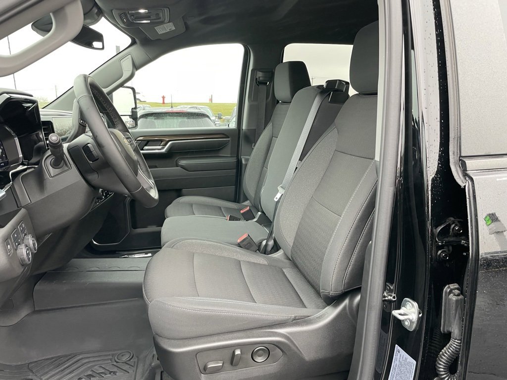 Used 2025 Chevrolet Silverado 2500 LT w/ All Star Edition image 8