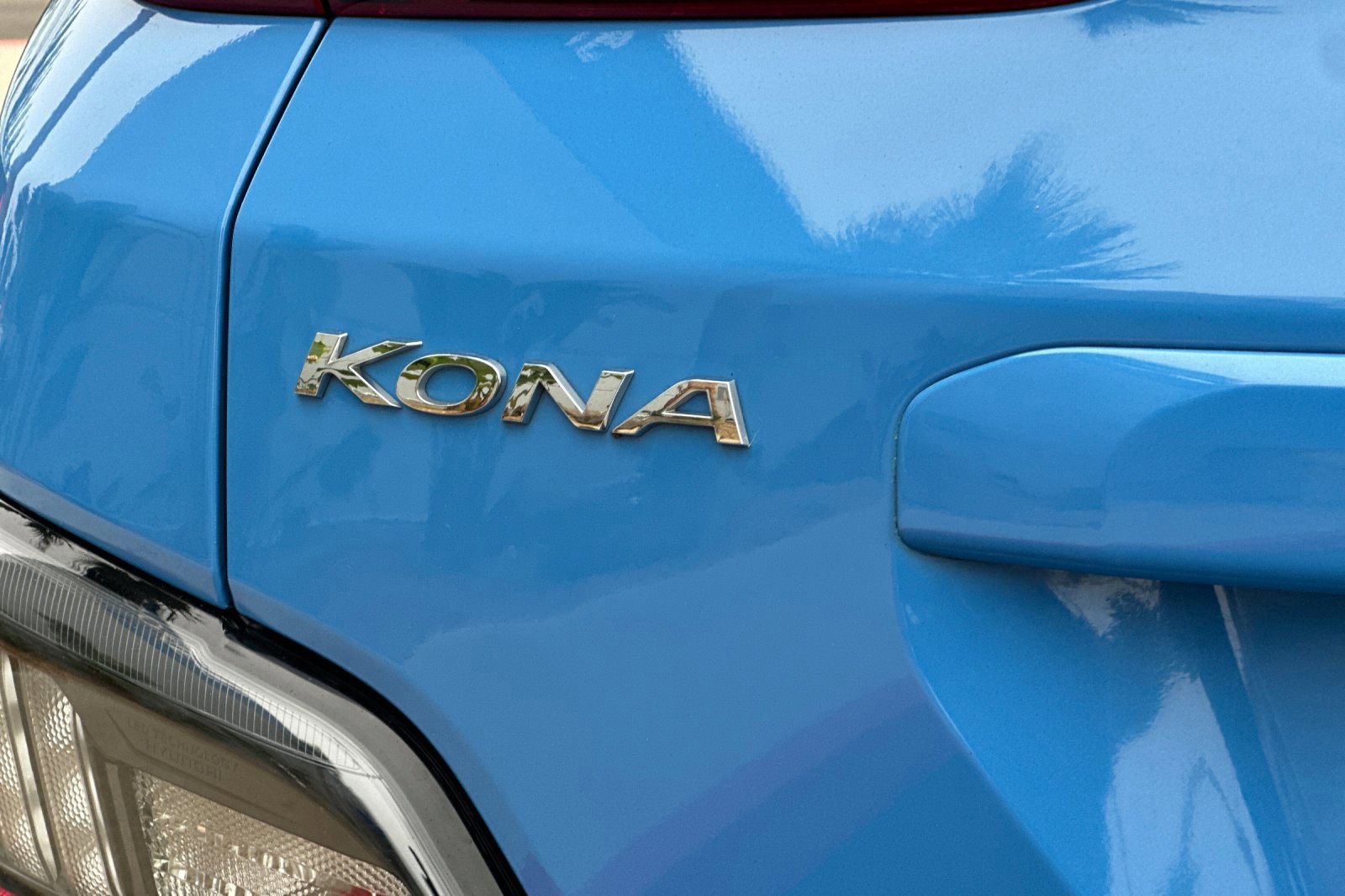 Used 2023 Hyundai Kona Limited w/ Cargo Package image 28