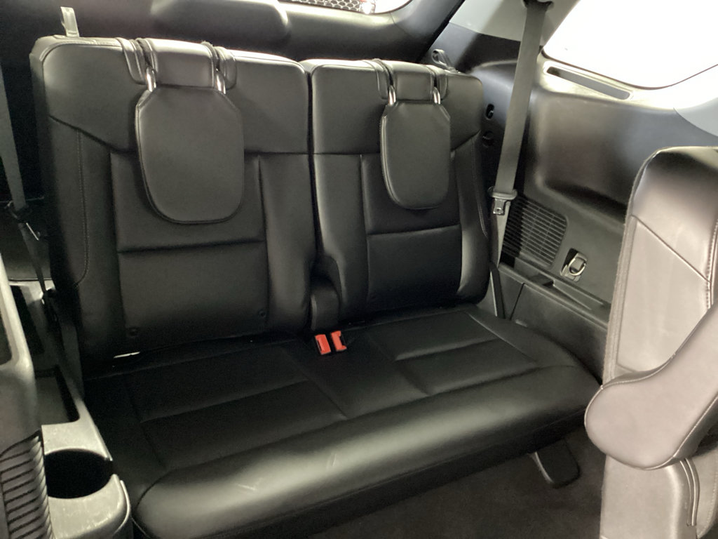 Used 2022 Ford Explorer XLT w/ Equipment Group 202A AWD/4WD image 13