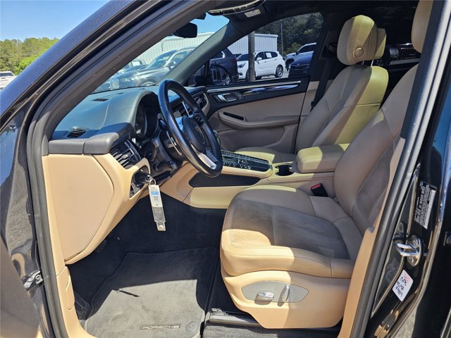 Used 2021 Porsche Macan AWD/4WD image 34