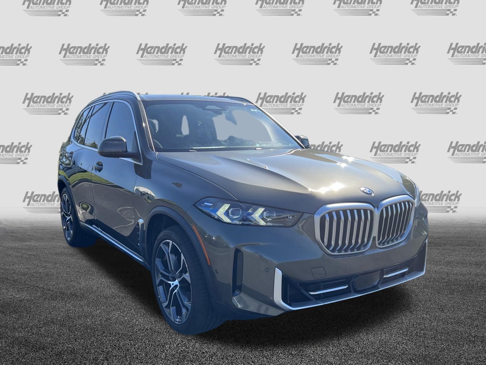 Used 2024 BMW X5 sDrive40i w/ Premium Package RWD image 2