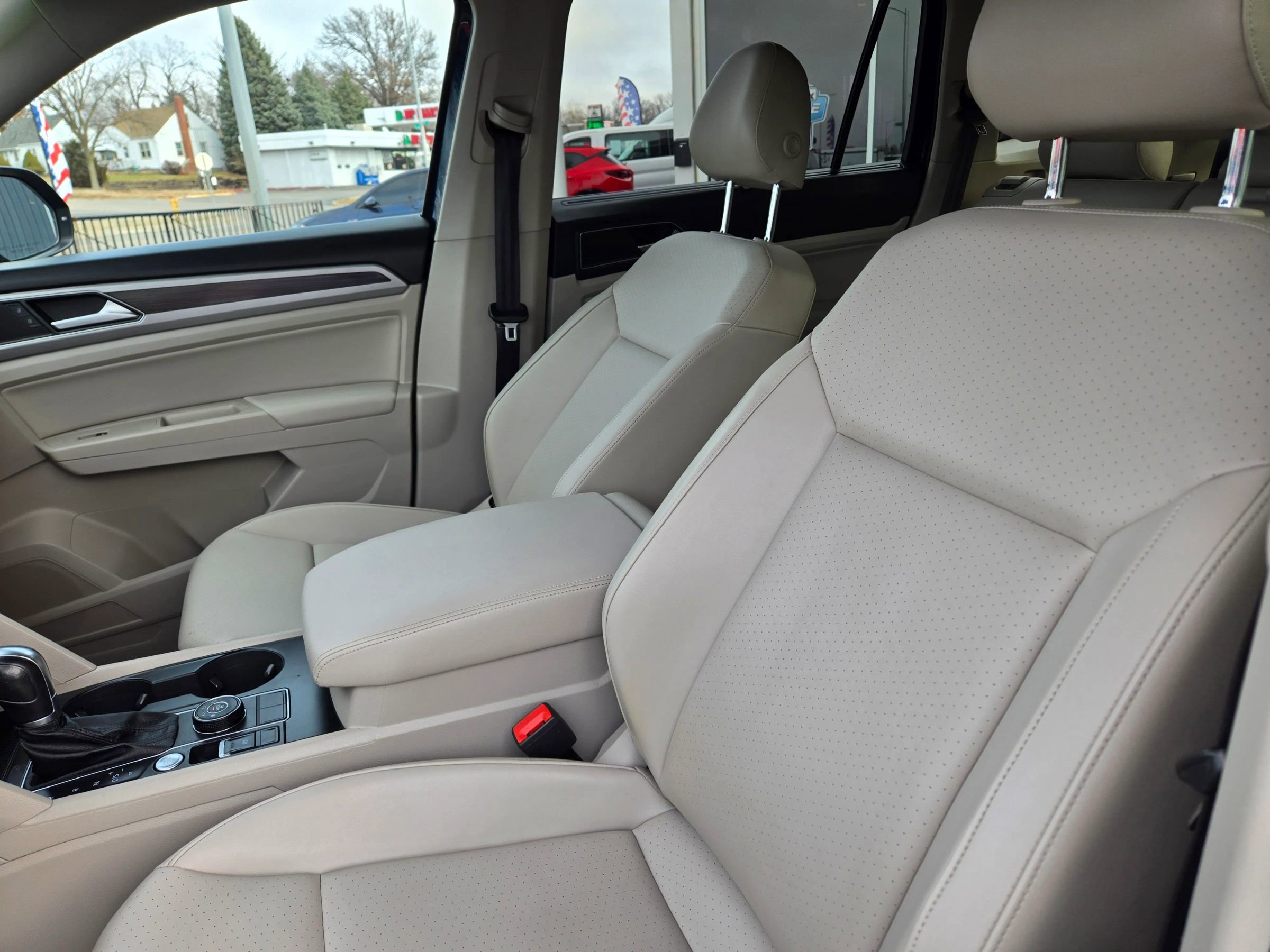 Used 2018 Volkswagen Atlas SE AWD/4WD image 35