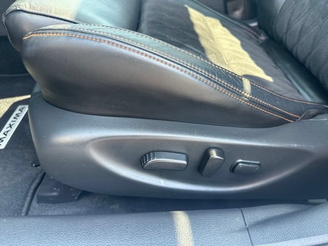 Used 2023 Nissan Maxima SR w/ Sport Mat Group FWD image 14