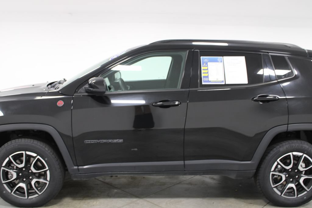 Used 2024 Jeep Compass Trailhawk AWD/4WD image 6