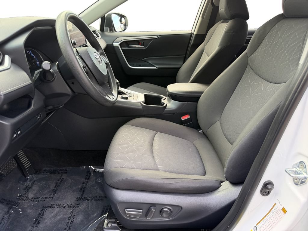 Used 2024 Toyota RAV4 XLE w/ Convenience Package AWD/4WD image 17
