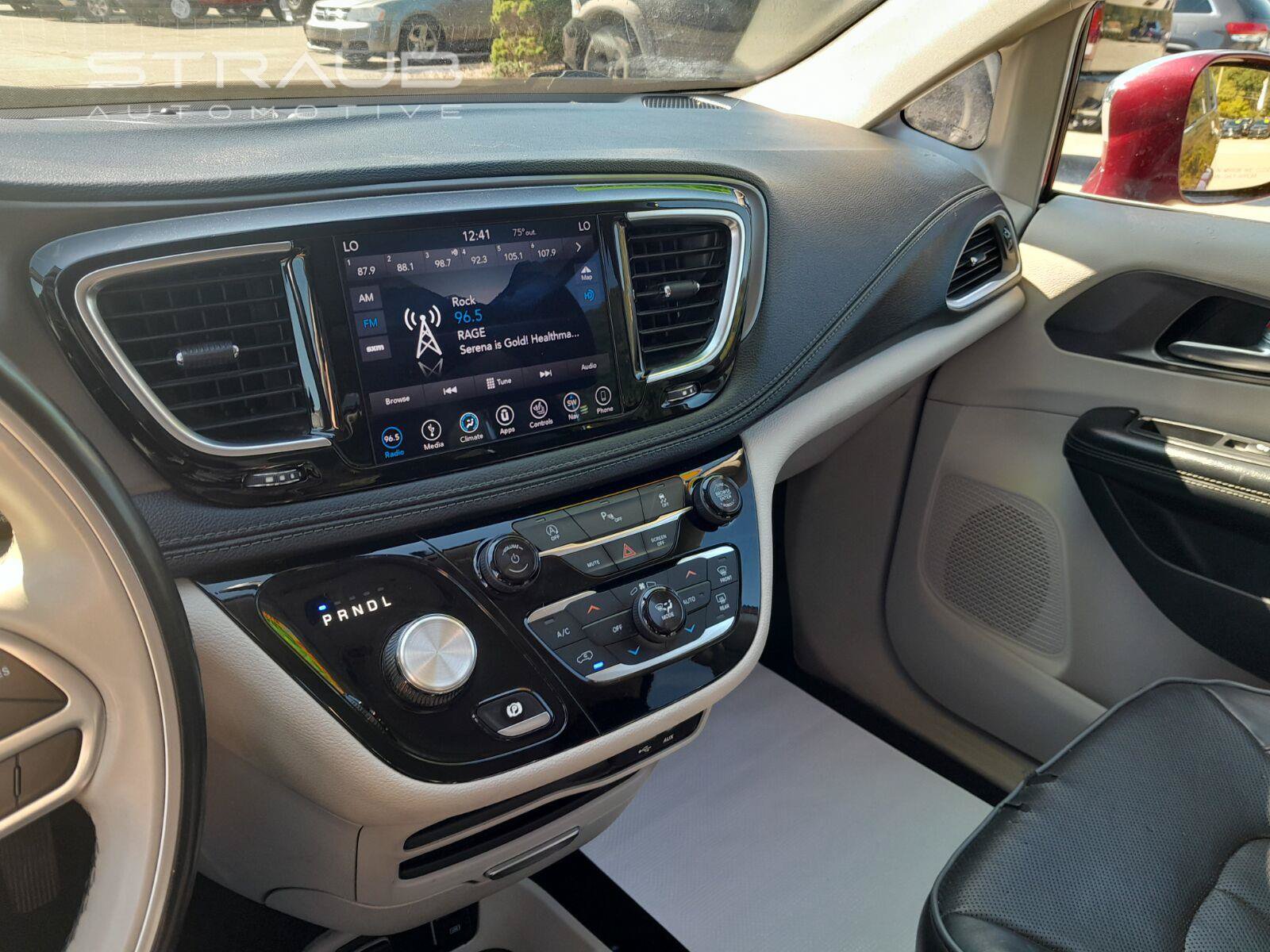 Used 2019 Chrysler Pacifica Limited FWD image 20