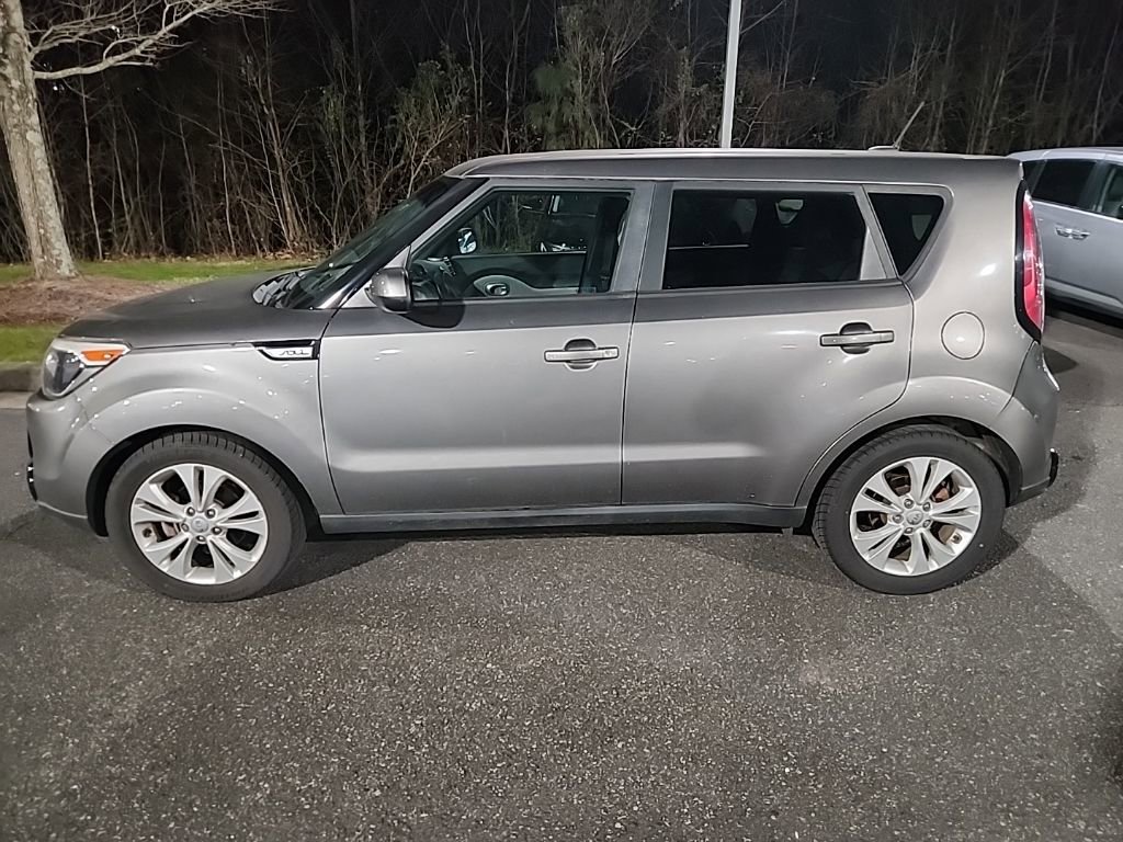 Certified 2016 Kia Soul + image 3