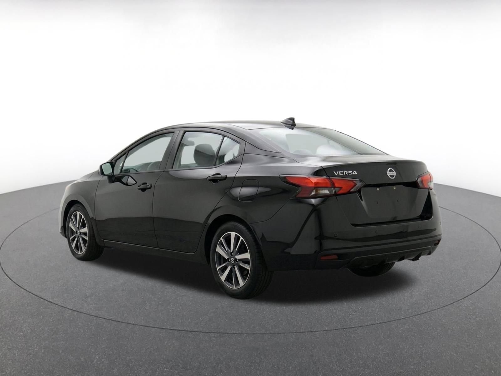 Used 2025 Nissan Versa SV FWD image 6