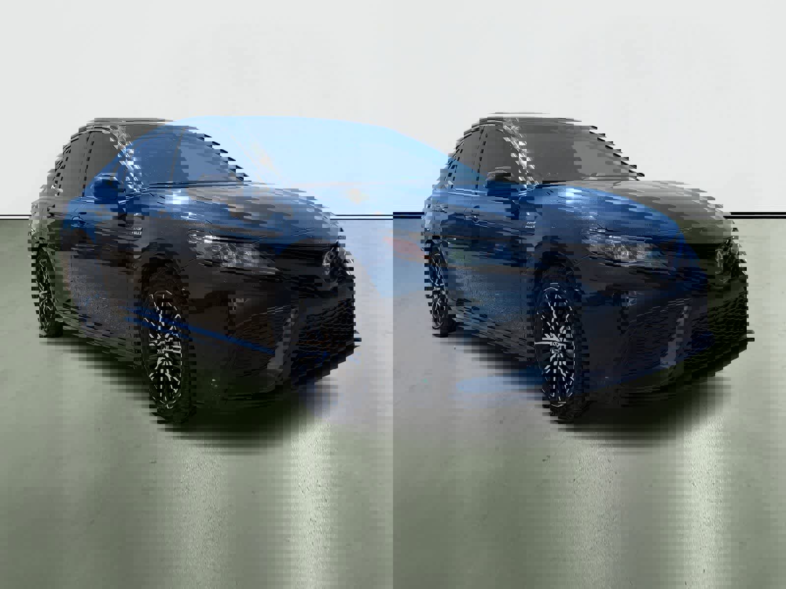 Used 2021 Toyota Camry SE image 6