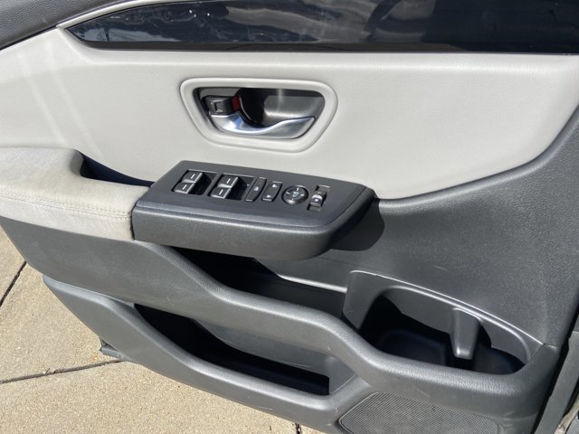 Used 2023 Honda Pilot LX image 47