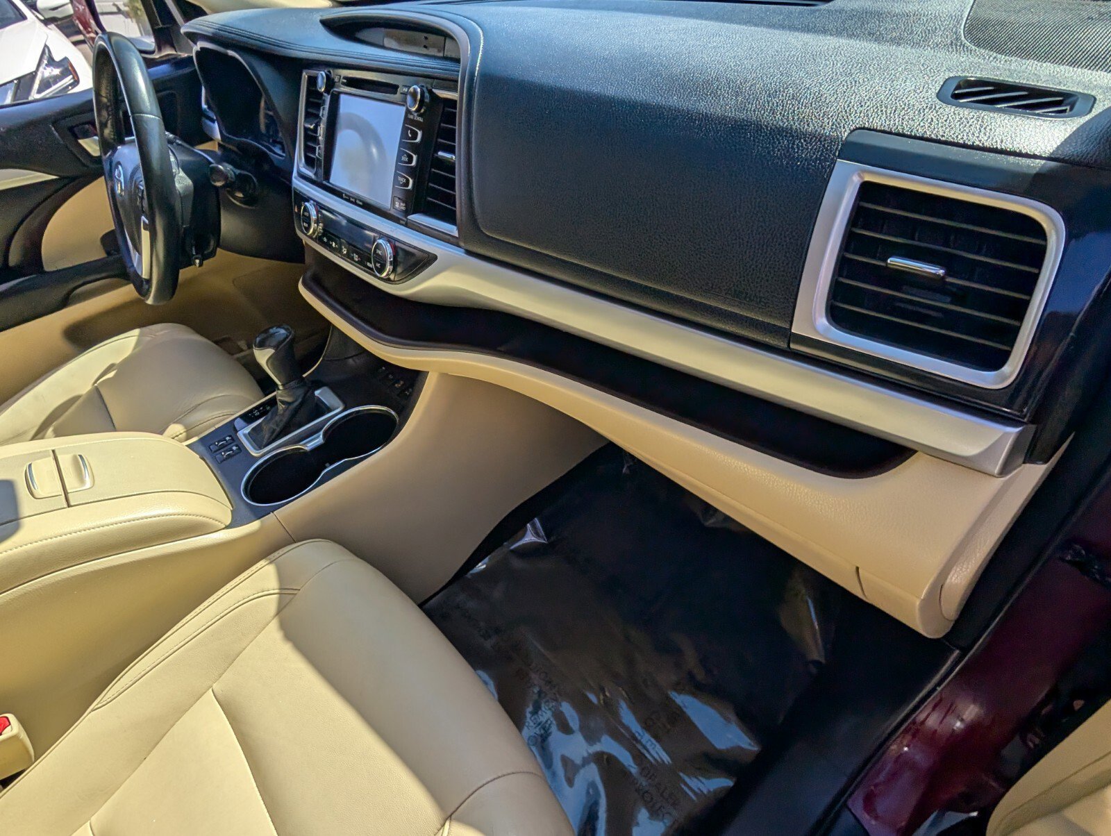 Used 2018 Toyota Highlander XLE image 20