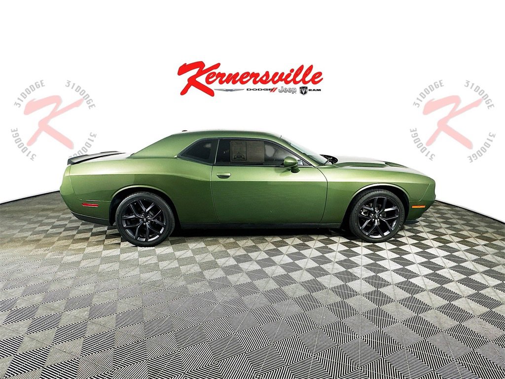 Used 2022 Dodge Challenger SXT w/ Blacktop Package image 8